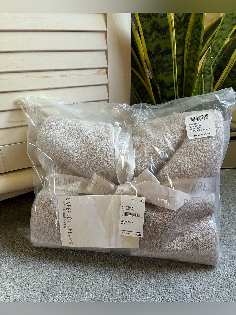 NWT Barefoot Dreams Blanket in Sandstone